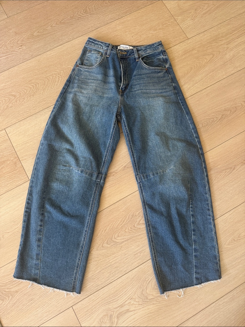Just Black Women's Barrel Leg Raw Hem Jeans - Medium Blue Wash